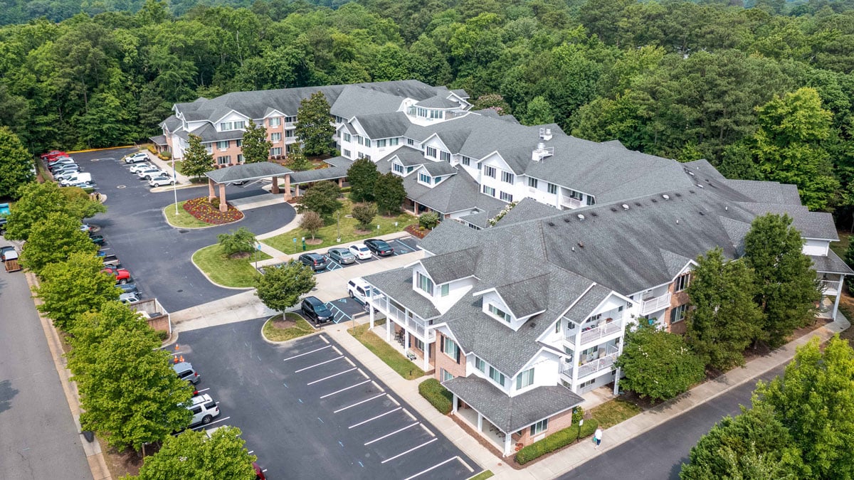 Exterior view of Colonial Harbor Gracious Retirement Living