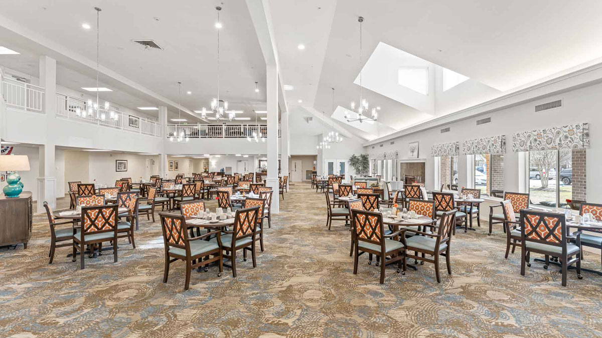 The dining room at Colonial Harbor set for mealtime