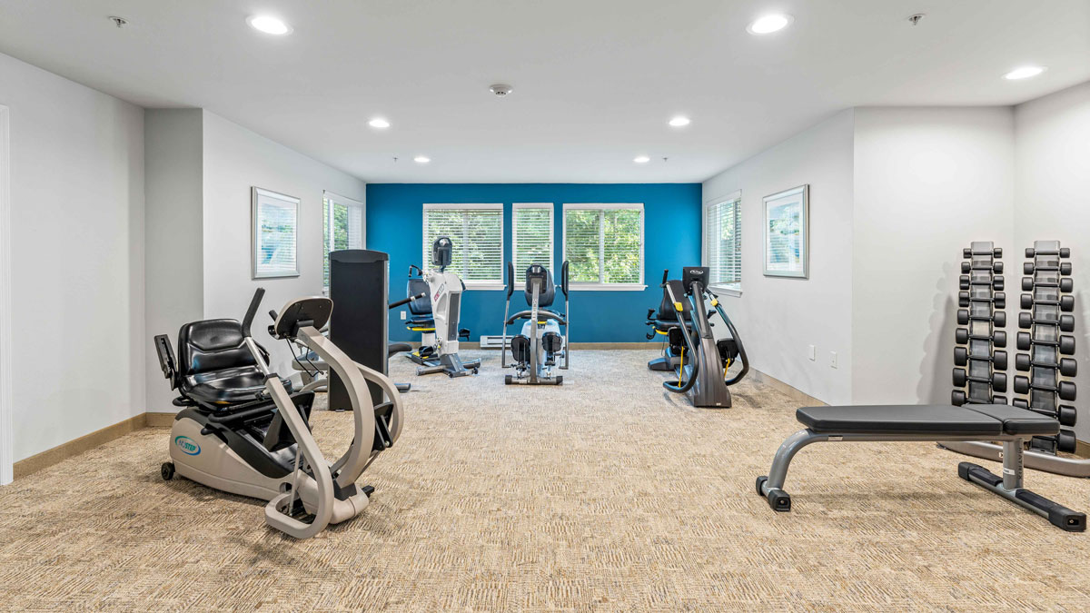 The fitness center at Colonial Harbor